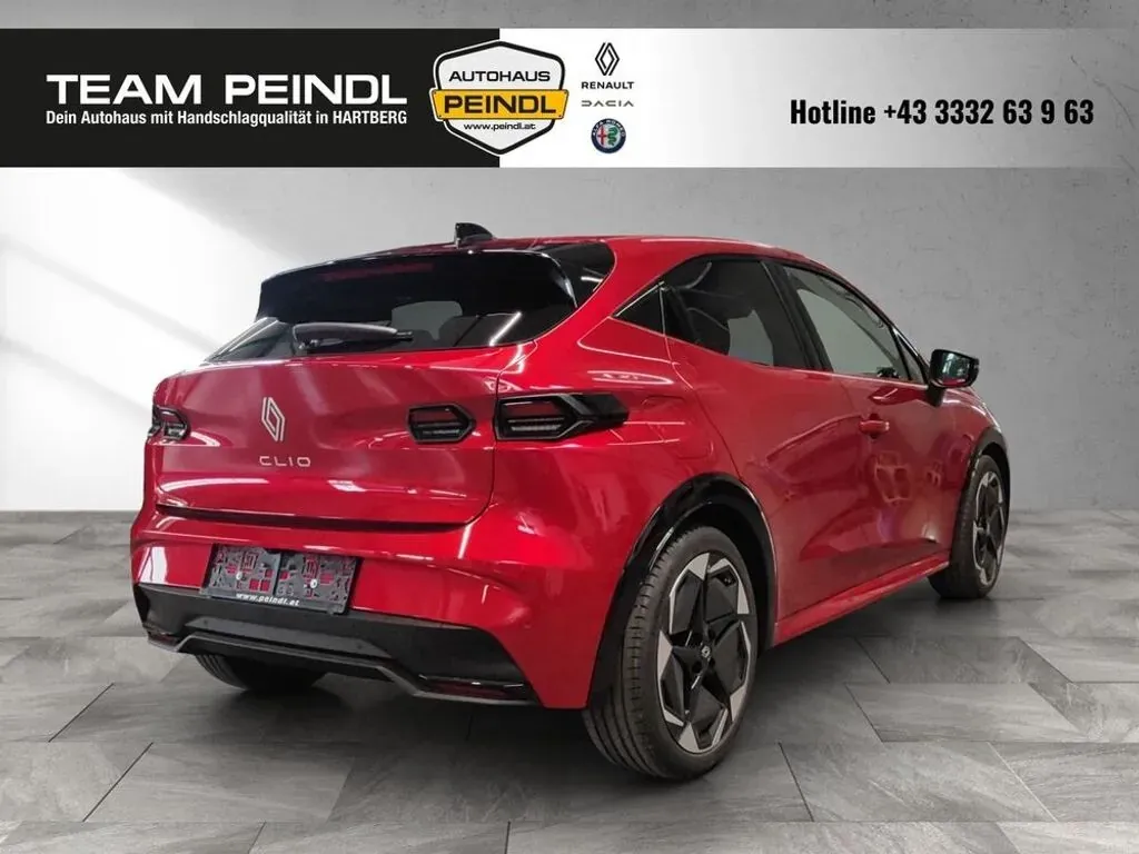 Renault Clio photo 3