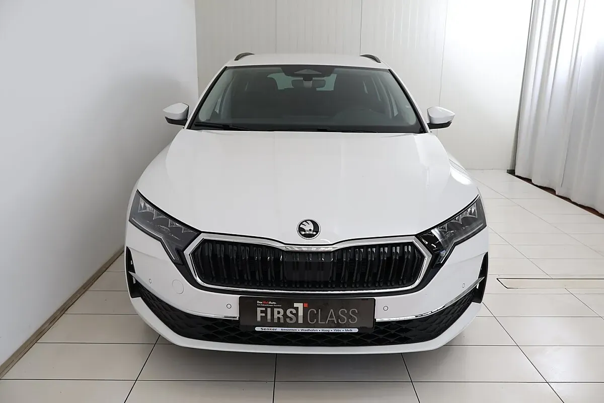 Skoda Octavia 2026 photo 2