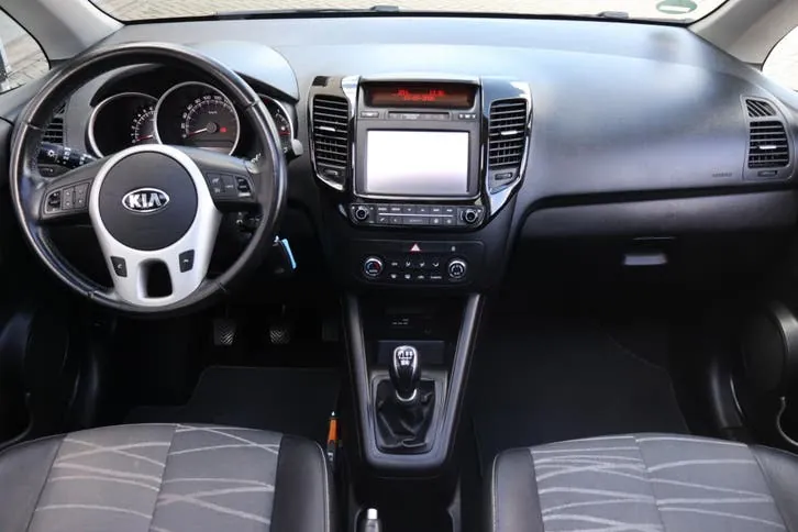 Kia Venga 2018 photo 2