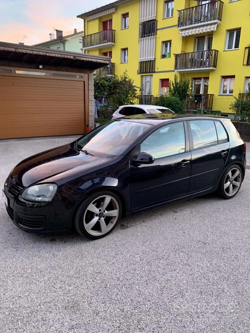 Volkswagen Golf 2004 photo 2