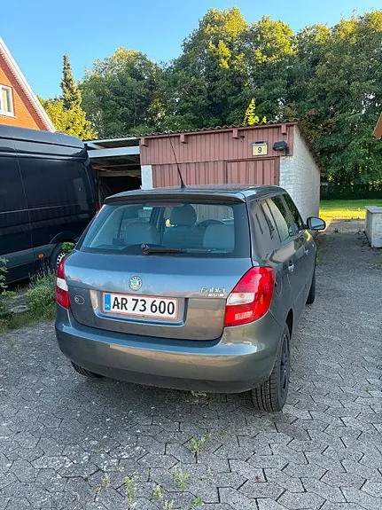 Skoda Fabia 2007 photo 2