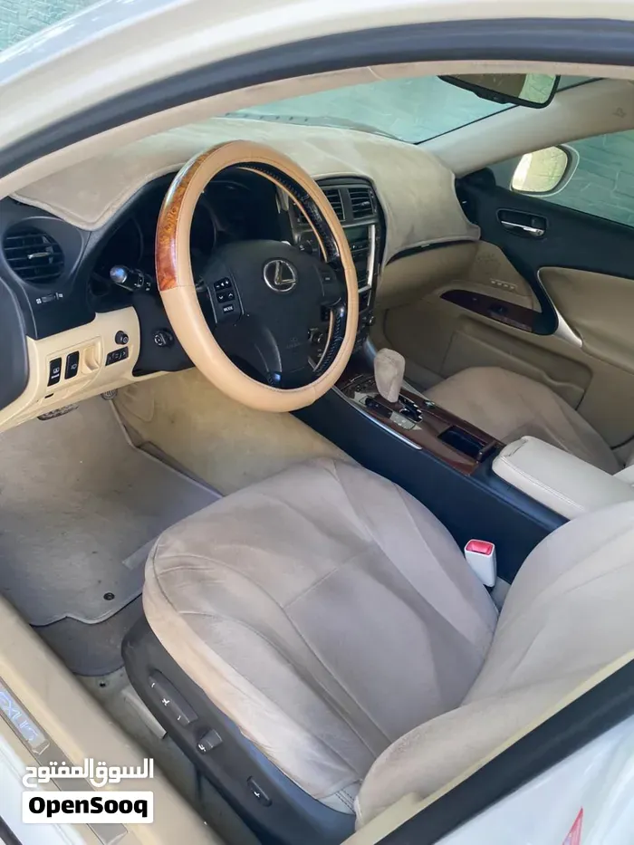 Lexus Is 300 2008 photo 2