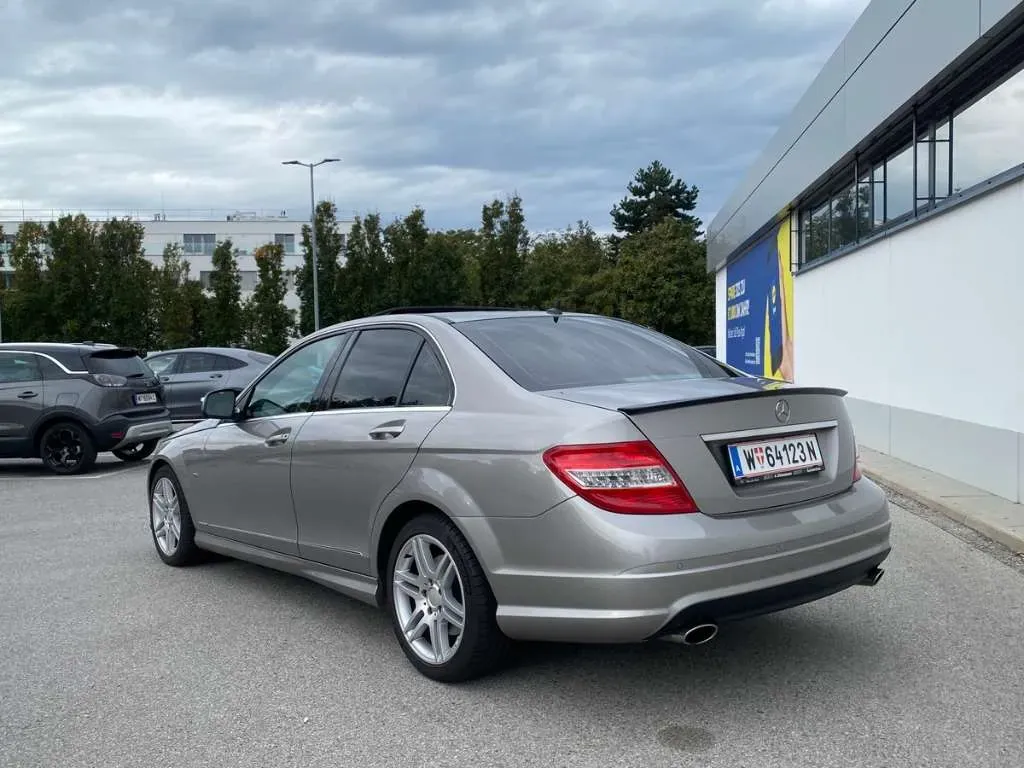 Mercedes-Benz C-Class 2007 photo 2