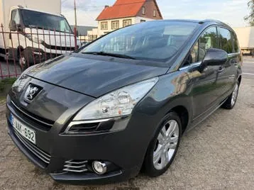 Peugeot 5008 2011 photo 2