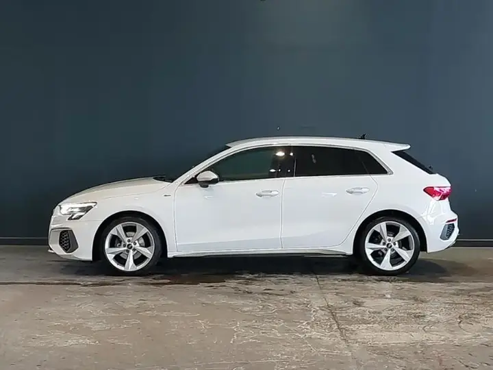 Audi A3 2023 photo 4