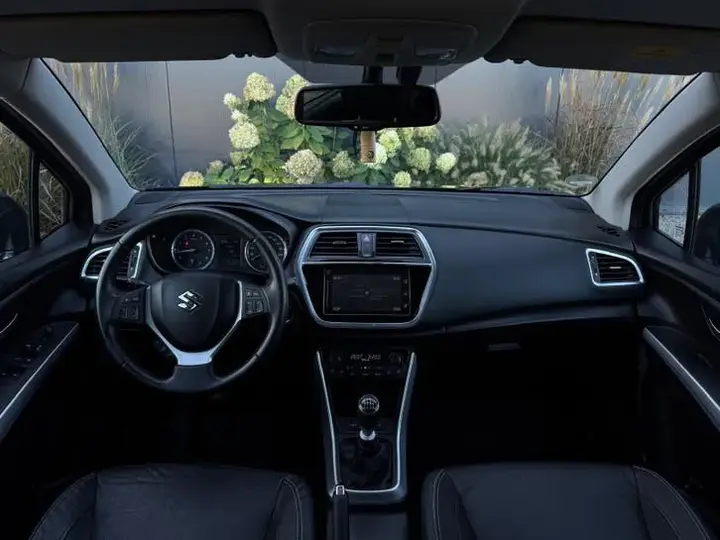 Suzuki S-Cross 2019 photo 2
