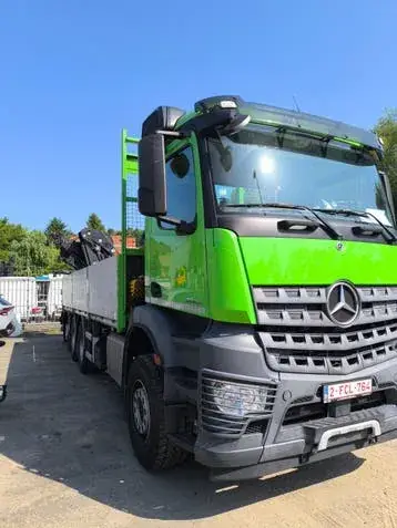 Mercedes-Benz Arocs 3240