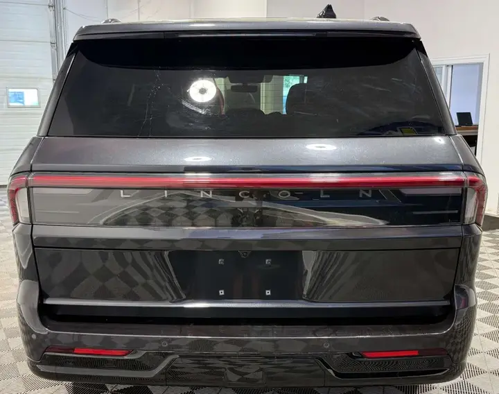 Lincoln Navigator 2025 photo 4