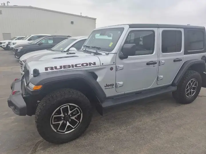 Jeep Wrangler 2024 photo 2