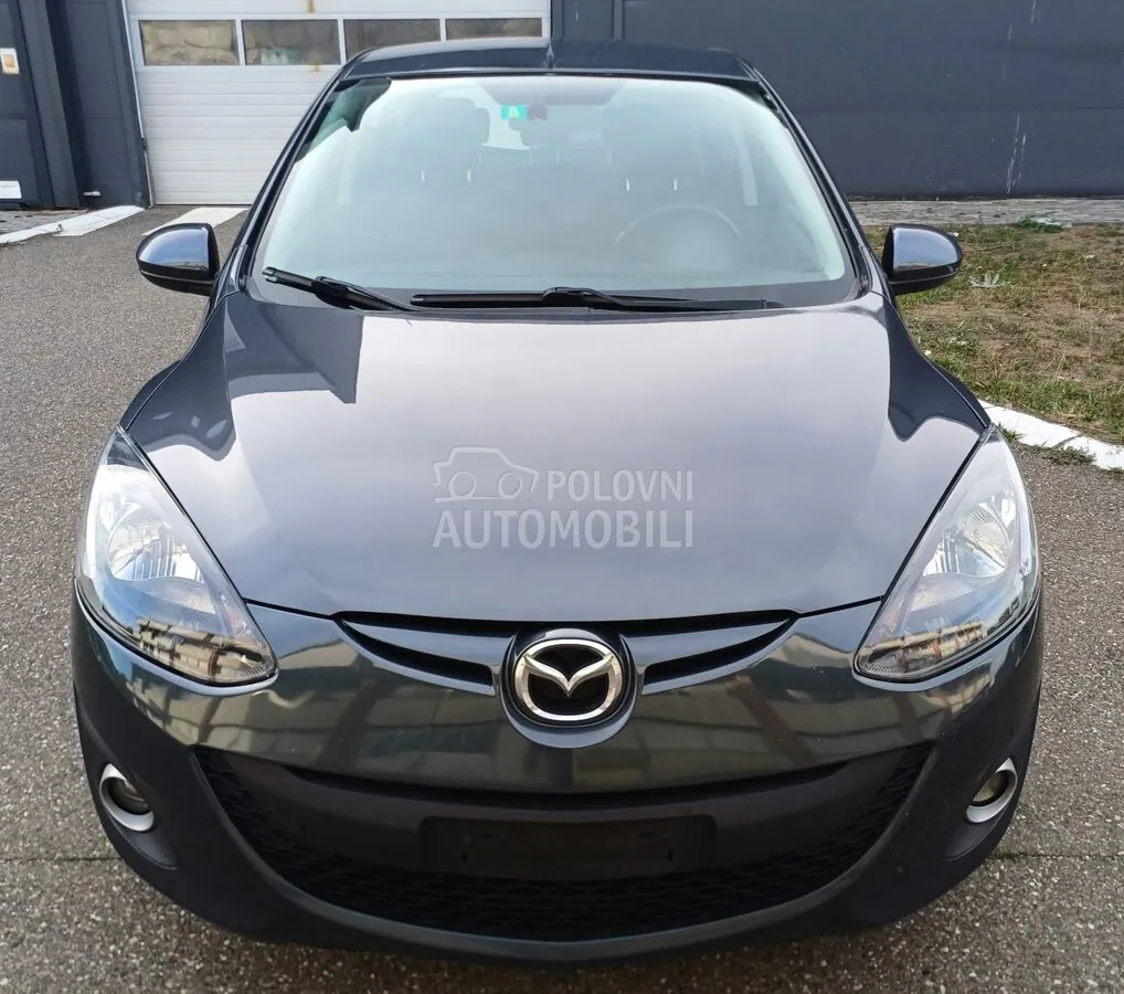 Mazda 2 2013 photo 5