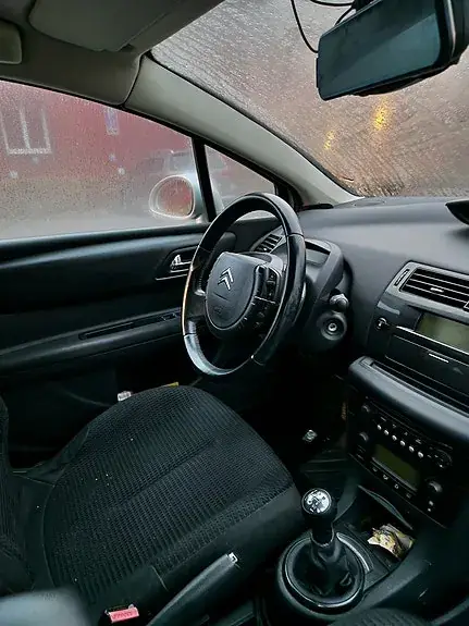 Citroen C4 2006 photo 2