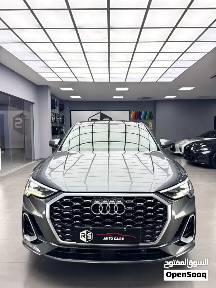 Audi Q3 2021 photo 2