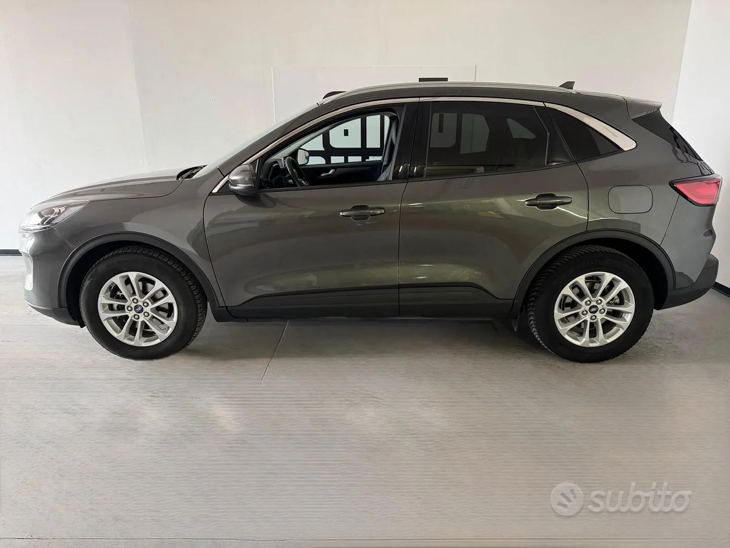 Ford Kuga 2023 photo 3
