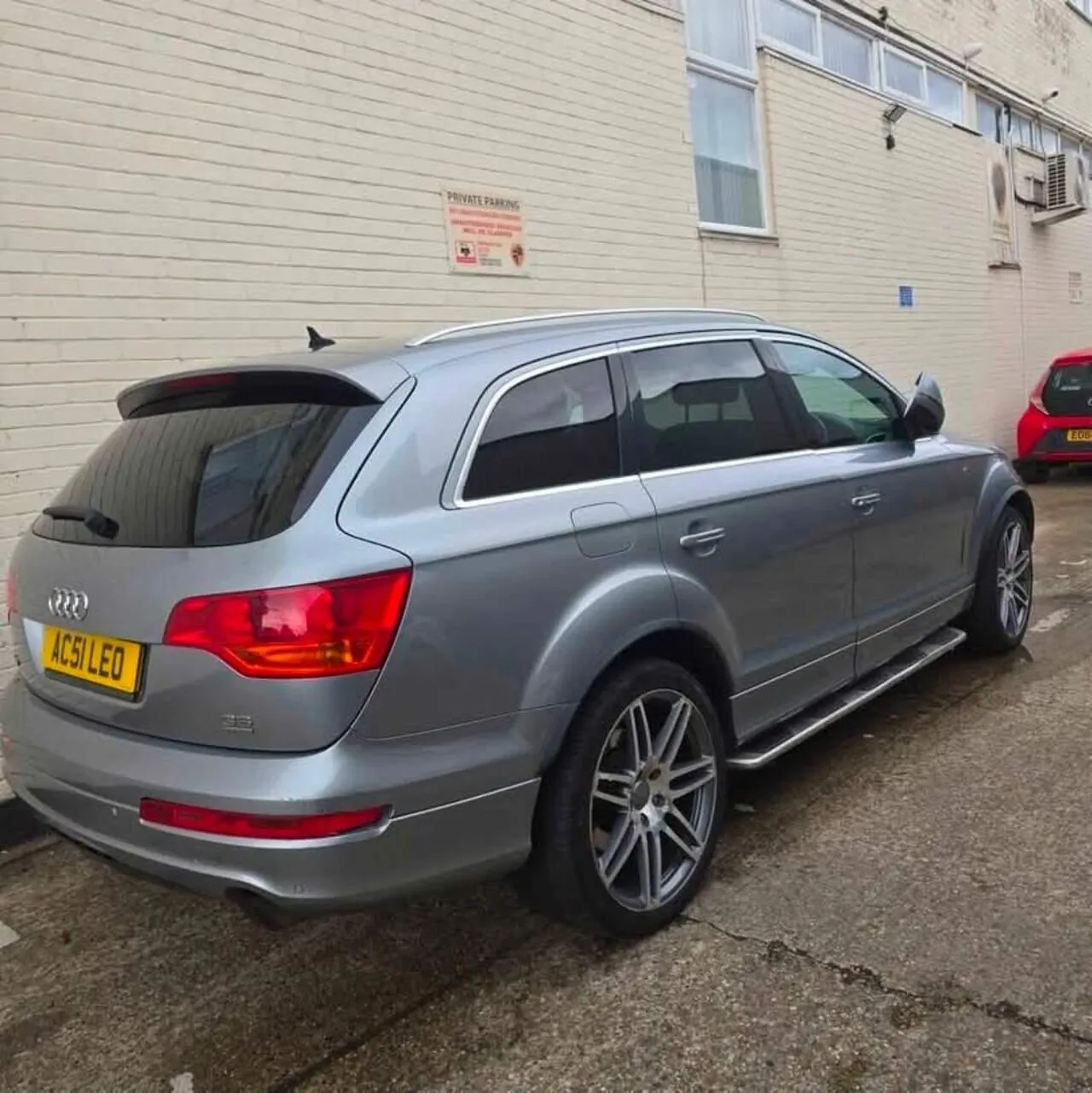 Audi Q7 2007 photo 2