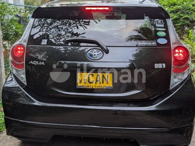 Toyota Aqua 2013 photo 3