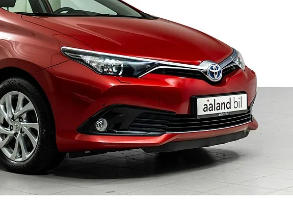 Toyota Auris 2016 photo 2