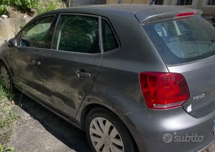 Volkswagen Polo 2011 photo 4