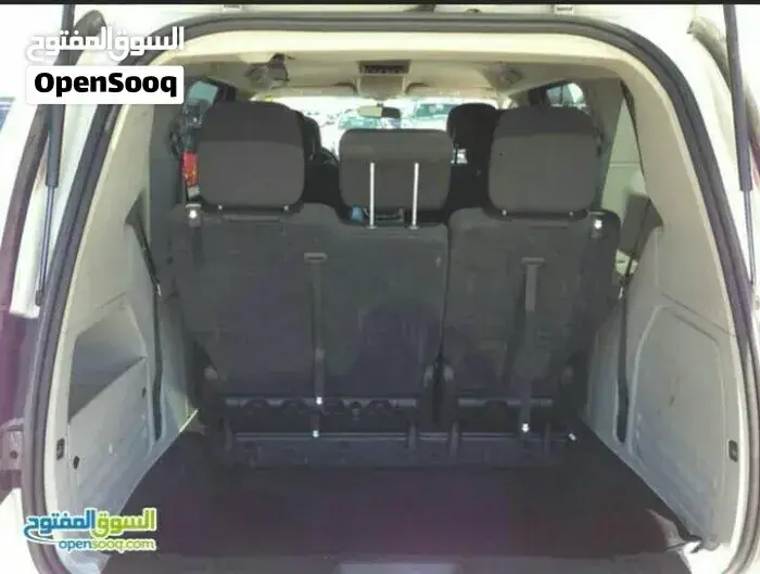 Dodge Caravan 2012 photo 3