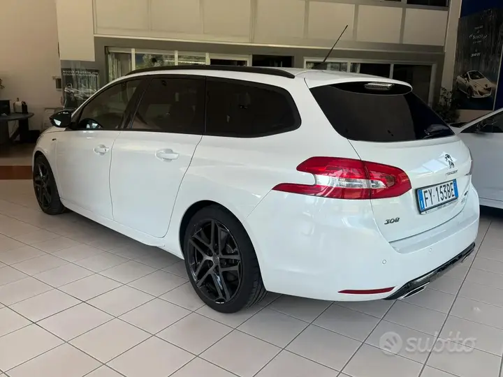 Peugeot 308 2019 photo 3