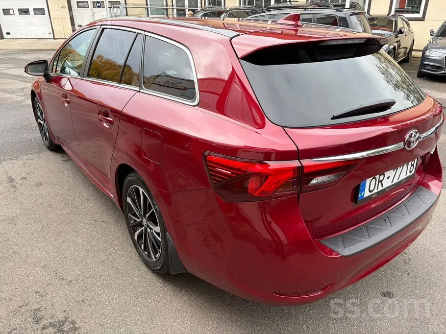 Toyota Avensis 2017 photo 4