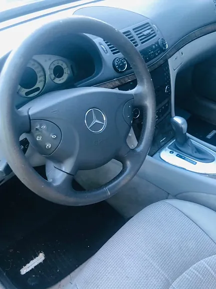 Mercedes-Benz E-Class 2005 photo 3