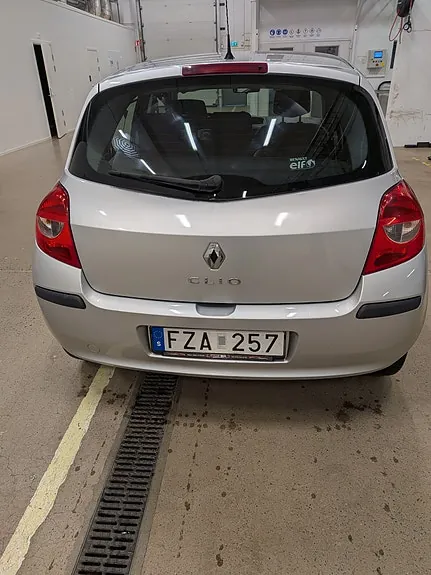 Renault Clio 2008 photo 2