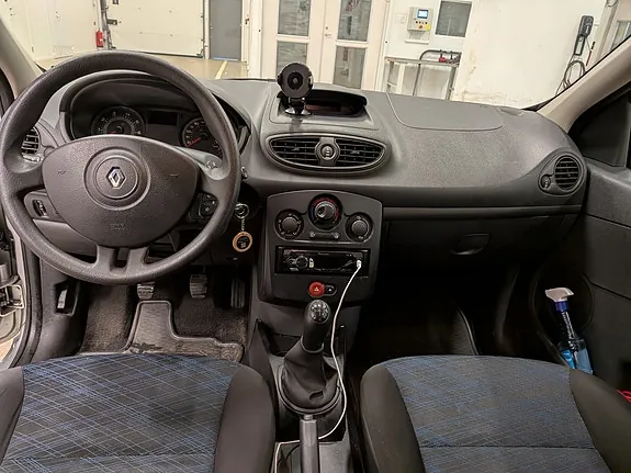 Renault Clio 2008 photo 5