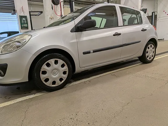 Renault Clio 2008 photo 4