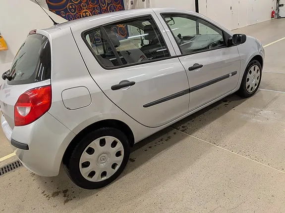 Renault Clio 2008 photo 3