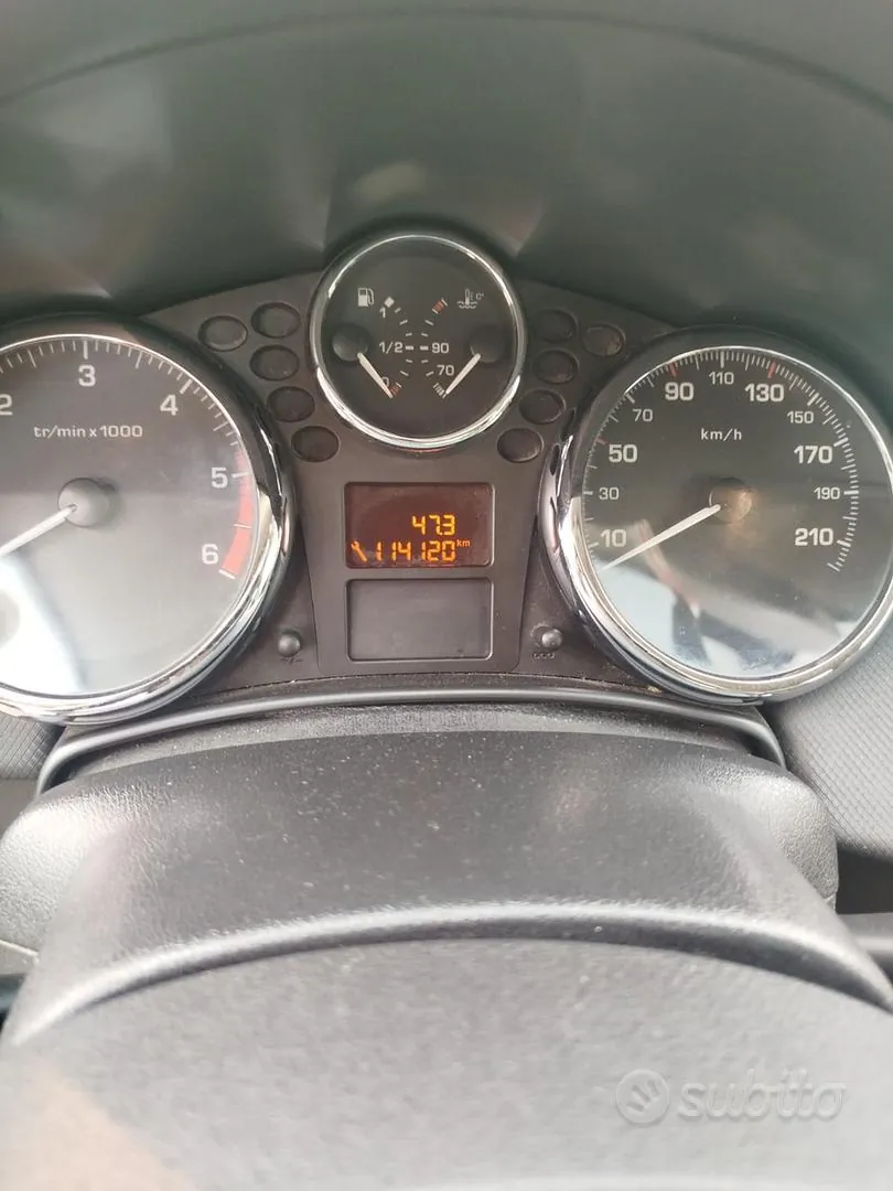 Peugeot 207 2008 photo 4