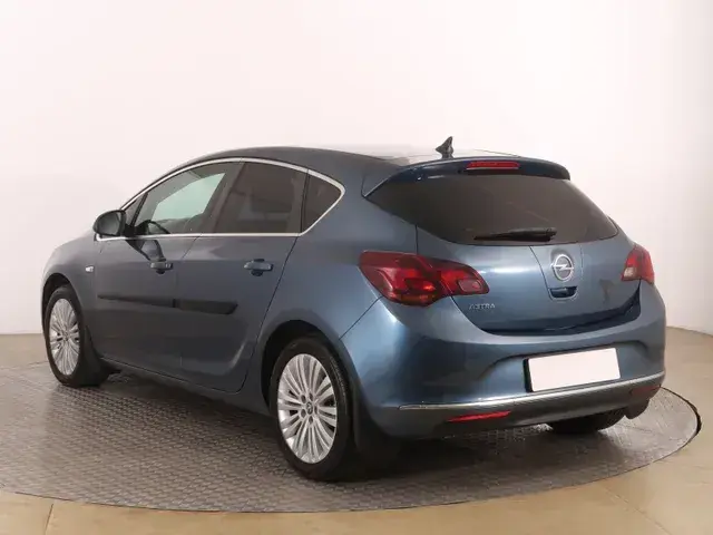 Opel Astra 2015 photo 3