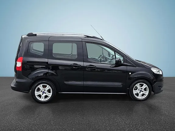 Ford Transit Courier 2017 photo 5