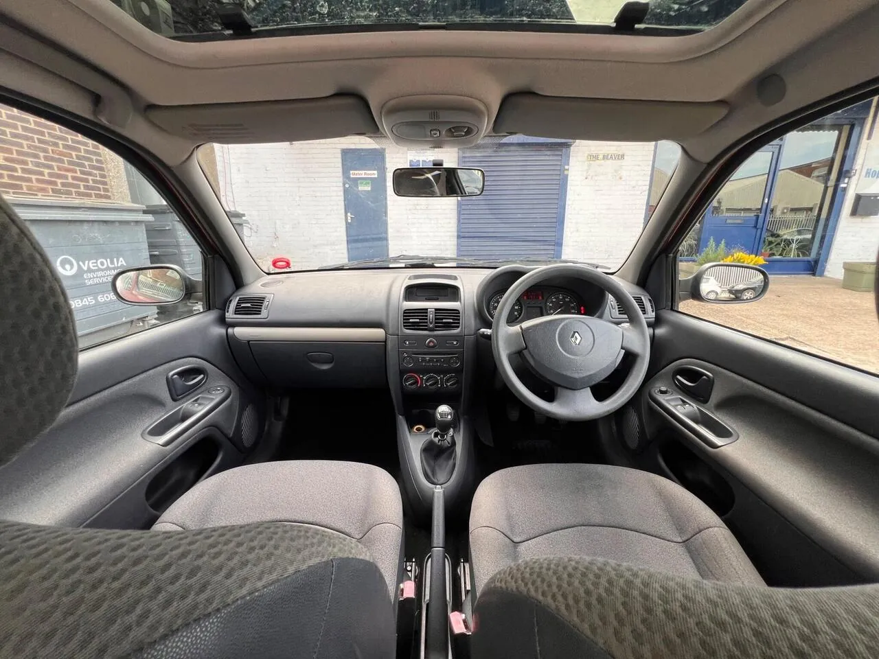 Renault Clio 2004 photo 4