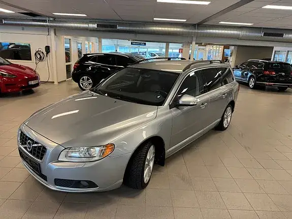 Volvo V70 2011 photo 3