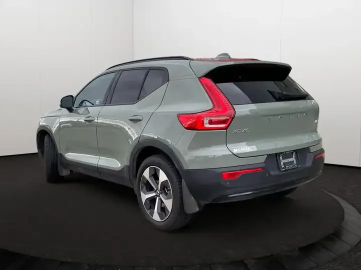Volvo Xc40 2023 photo 4