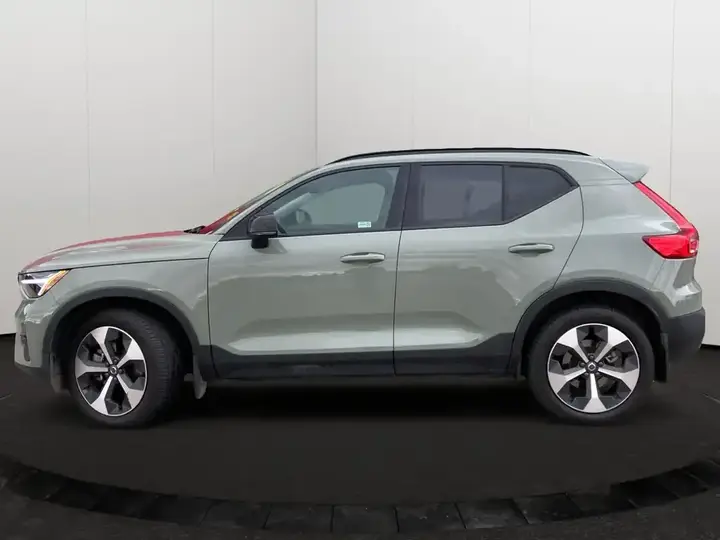 Volvo Xc40 2023 photo 3
