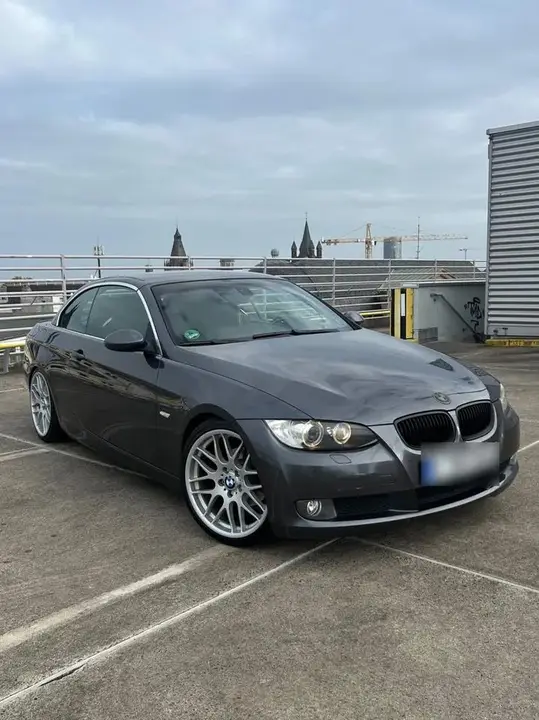 BMW 320I