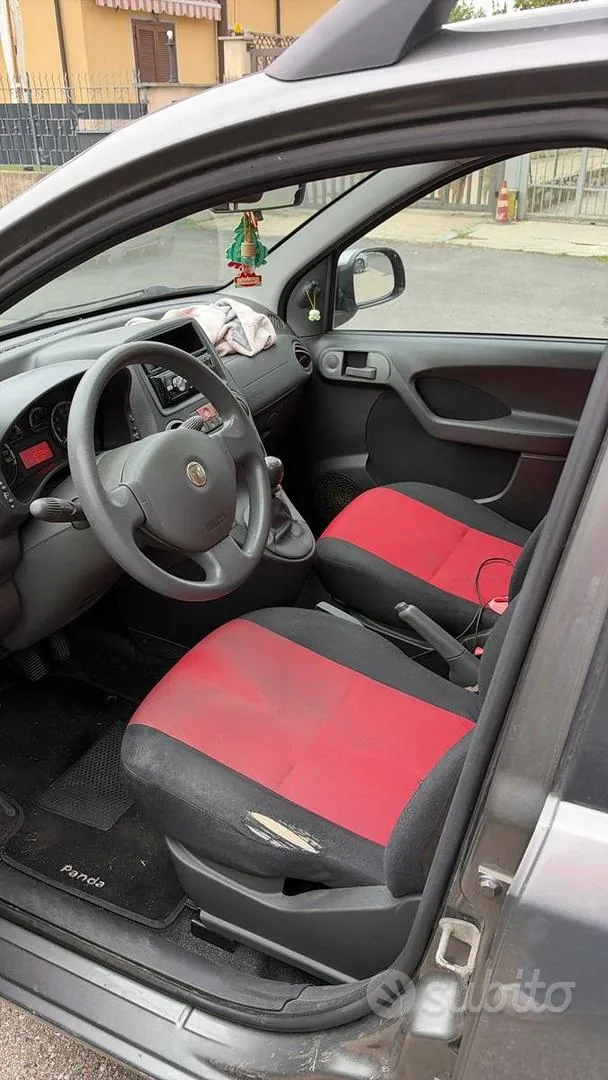 Fiat Panda 2010 photo 2