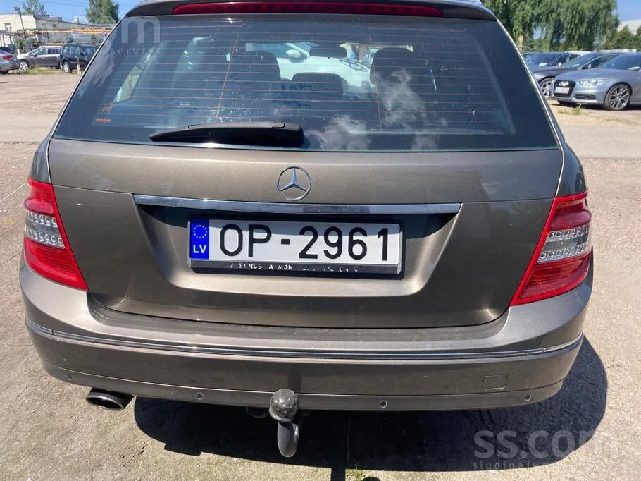 Mercedes-Benz C220 Avantgarde 2010 photo 5