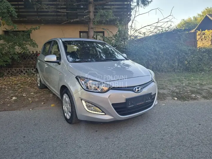 Hyundai I20 2013 photo 3