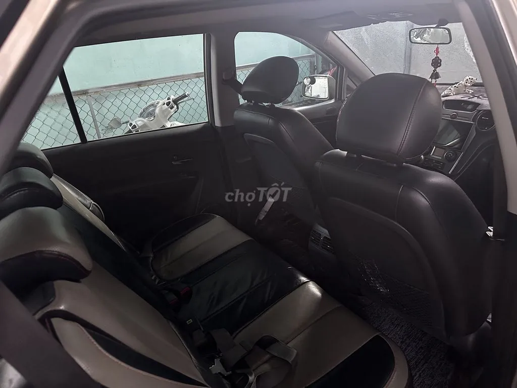Kia Carens 2015 photo 4