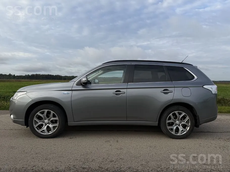 Mitsubishi Outlander 2015 photo 4