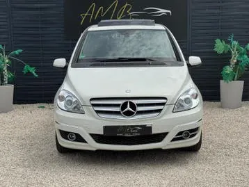 Mercedes-Benz B-Class 2011 photo 2
