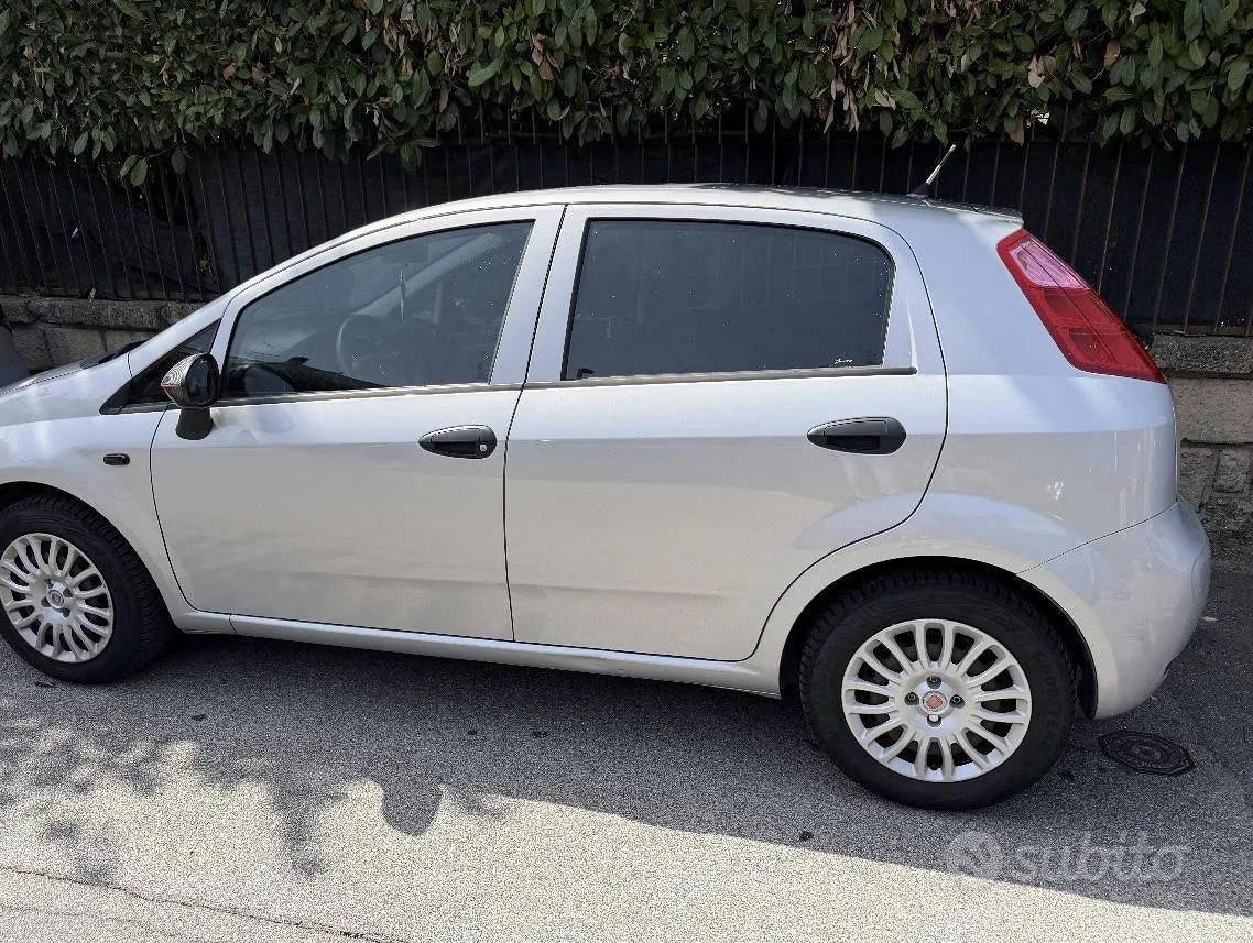 Fiat Punto 2015 photo 2