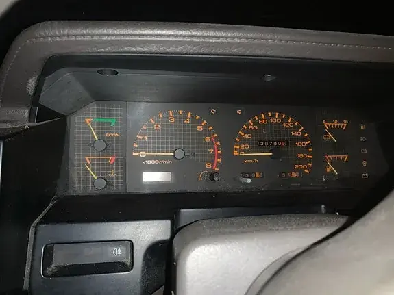 Nissan Bluebird 1986 photo 4