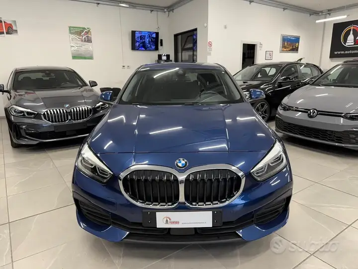BMW 118I 2023 photo 2