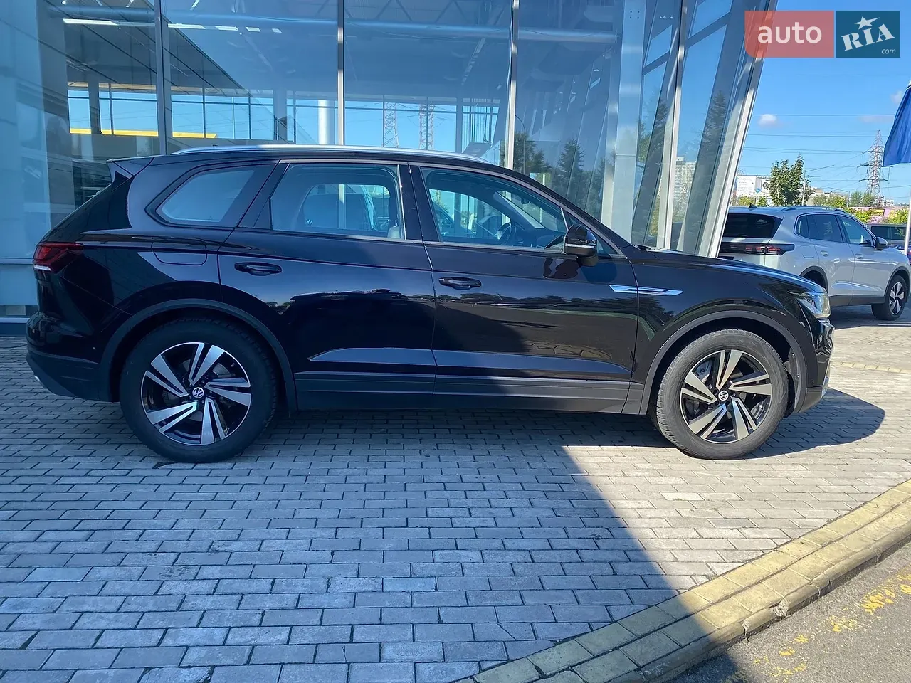 Volkswagen Touareg 2019 photo 3