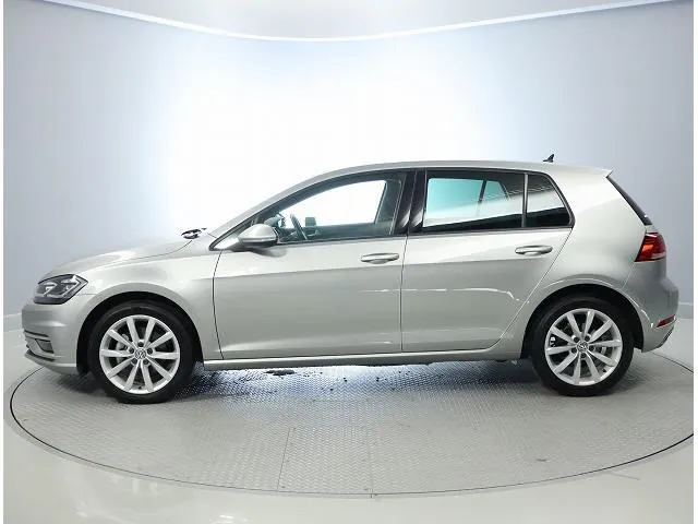 Volkswagen Golf photo 2