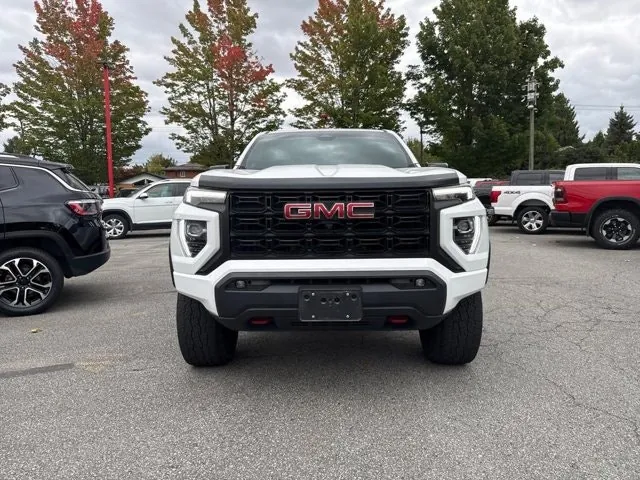 GMC Canyon 2023 photo 2