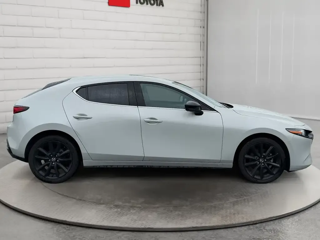 Mazda 3 2024 photo 4
